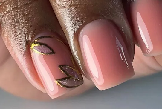 Detailed nail art finish by Mukira Nails